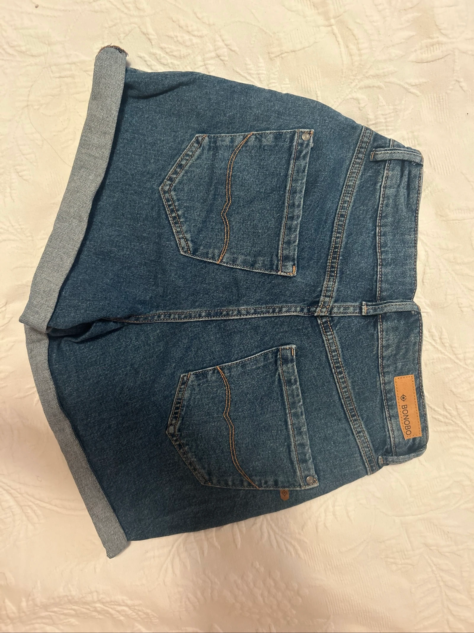 Conjunto Verano Zara & Bonobo: Top Cortado de Jacquard + Shorts Denim Mom (T. 34 / S) – photo 11